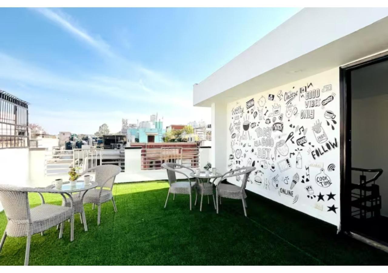Olive Service Apartments - Greater Kailash New Delhi Luaran gambar